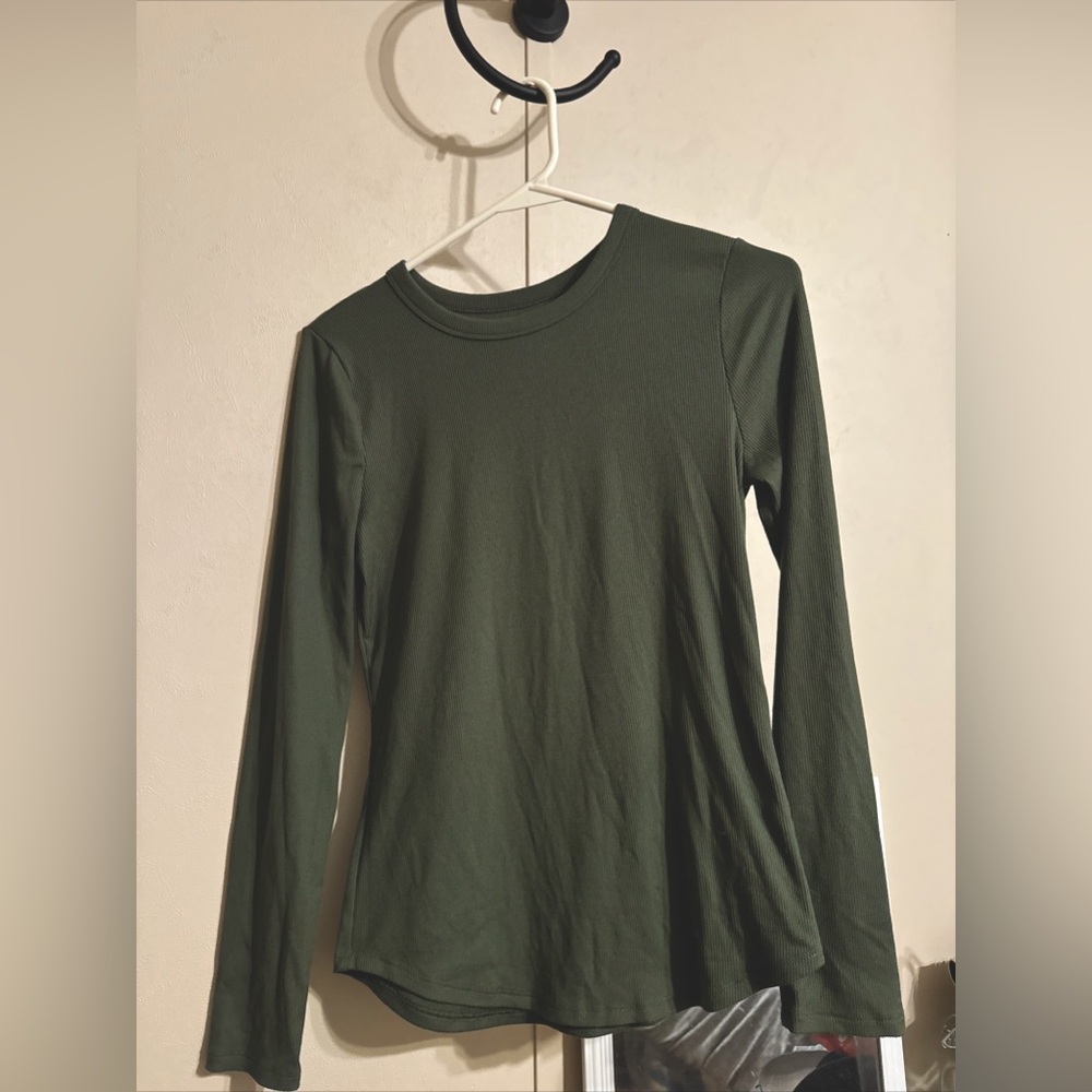 Women’s long sleeve shirt
